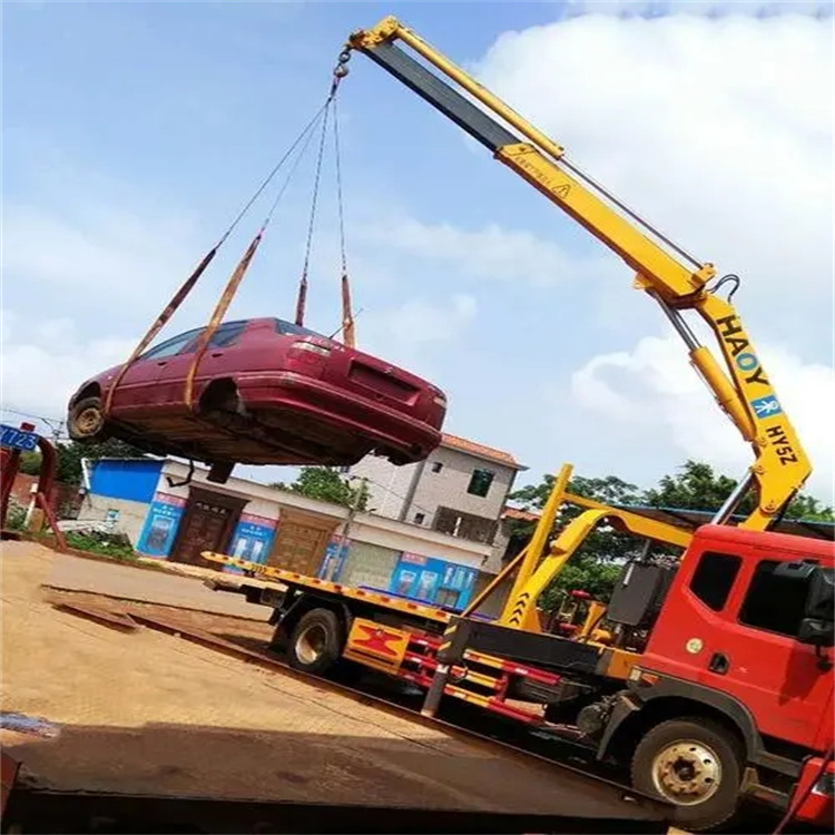 什玲镇吊车吊汽车的正确方法